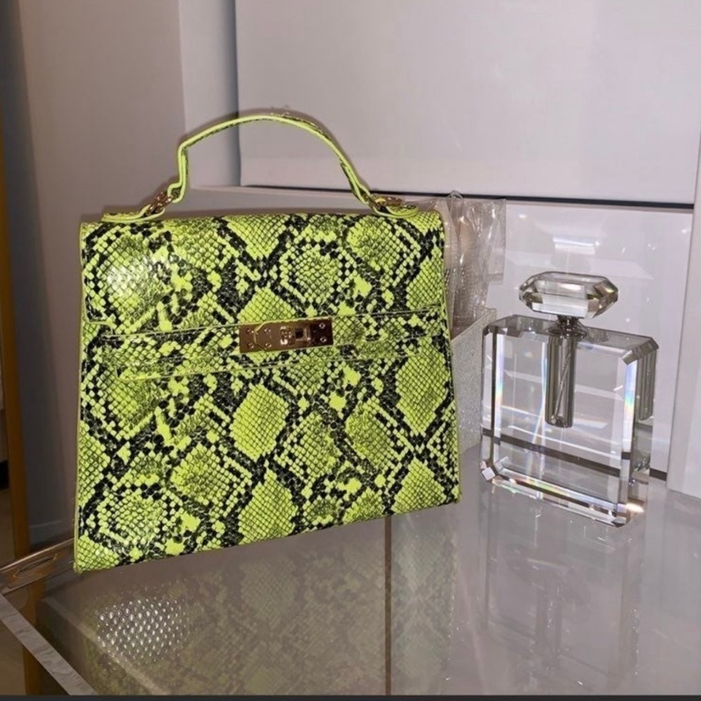 Purse - Picture 2 of 6